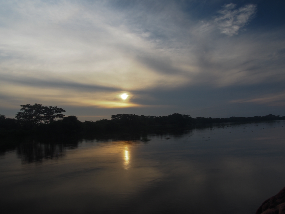 Sunrise at Rio Magdalena, Mompox to begin the weekend getaway.